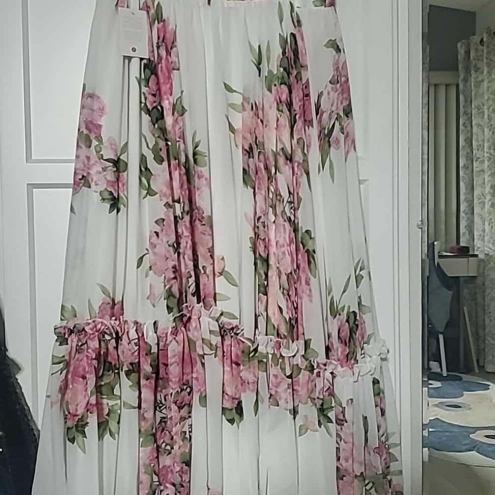 Ivy City Co Floral Pink and White Maxi Dress